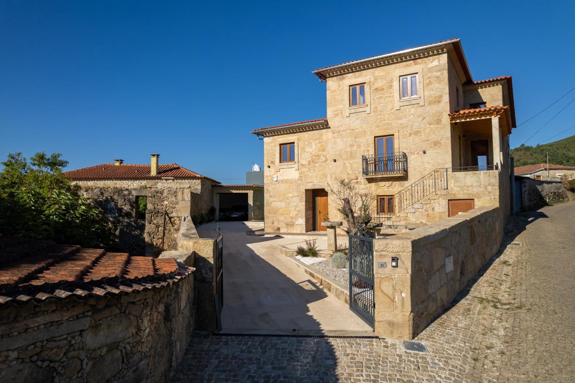 Appartamento Rb Ganfei House Valenca Esterno foto